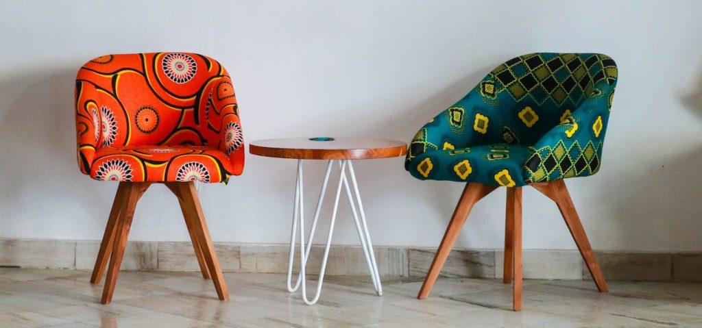 kleurrijke meubel items