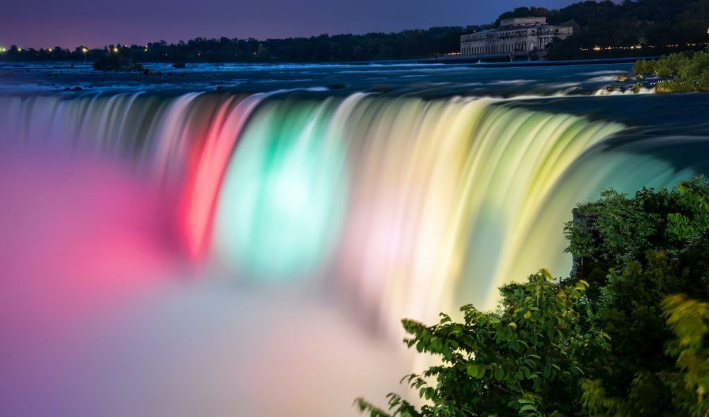 niagara watervallen at night